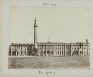 Hermitage in Sint-Petersburg met voor het paleis de Alexander kolom