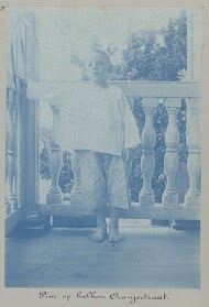 Pim op balkon Oranjestraat