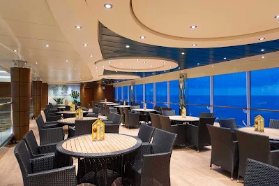 La Playa Pool Bar is a conventient place for swimmers and sun worshipers on MSC Preziosa to grab a bite or beverage.