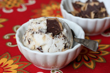 Coconut Milk and Dark Chocolate Toffee Ice Cream