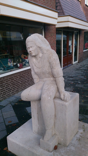Sitting Woman Statue