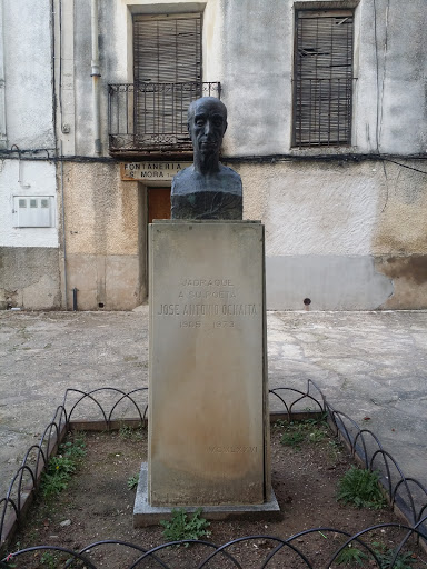 Busto de José Antonio Ochaita