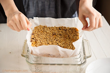 Peach Oatmeal Bars