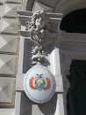 Face above Bolivian Embassy