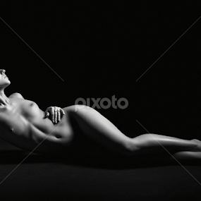 Women by Anatol Misnikou - Nudes & Boudoir Artistic Nude