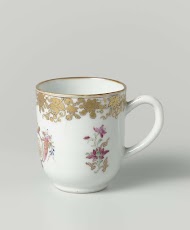 Cup with handle from the 'Swellengrebel service' with a double crowned monogram and a border with floral scrolls