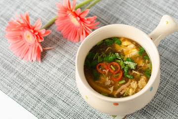 Hot and Sour Soup (酸辣汤)