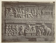Basreliëf in de muur aan de zuidzijde van de Borobudur