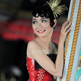 your smile by Irvan Blue-Ray - People Fashion