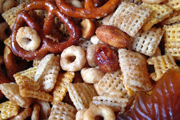 Maple Glazed Snack Mix