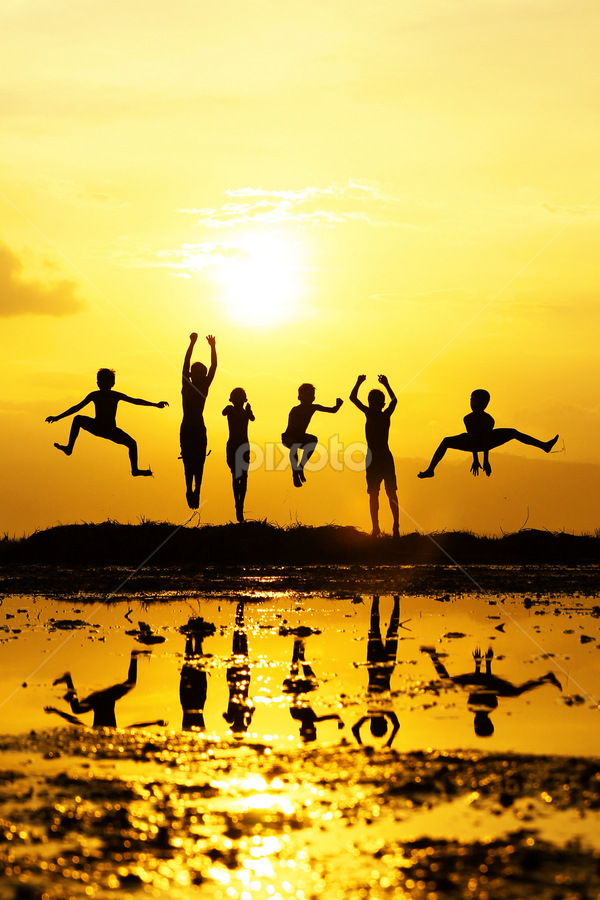 Bermain by Pujo Tri Susanto - Babies & Children Children Candids