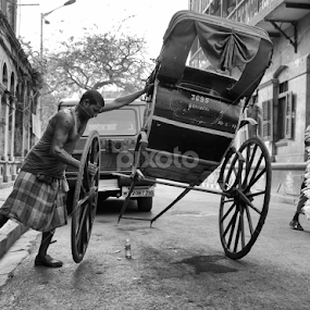 Get ready by SUBHAJIT PANJA - People Street & Candids
