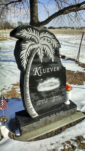 Kluever Stone Palm Tree
