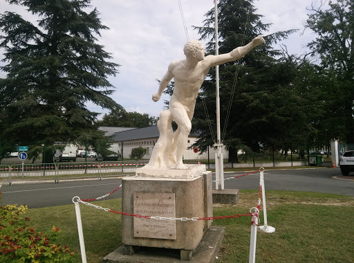 Man's Statue 