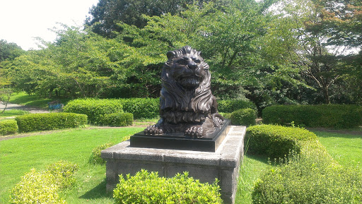 ライオン像(吽)