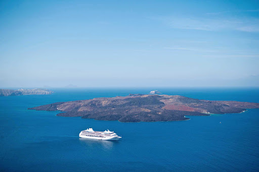 Regent-Seven-Seas-Mariner-Fira-Santorini - Embark on a Seven Seas Mariner cruise and explore the blissful Greek islands. Here's a view from Fira, the capital of Santorini.