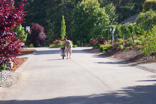 [Matt's First Bike Ride 6-07[2].jpg]