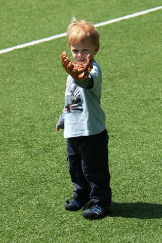 [T-BALL 5-08 (3)[3].jpg]