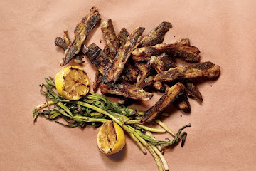 Crisp Lamb With Yogurt and Scallions
