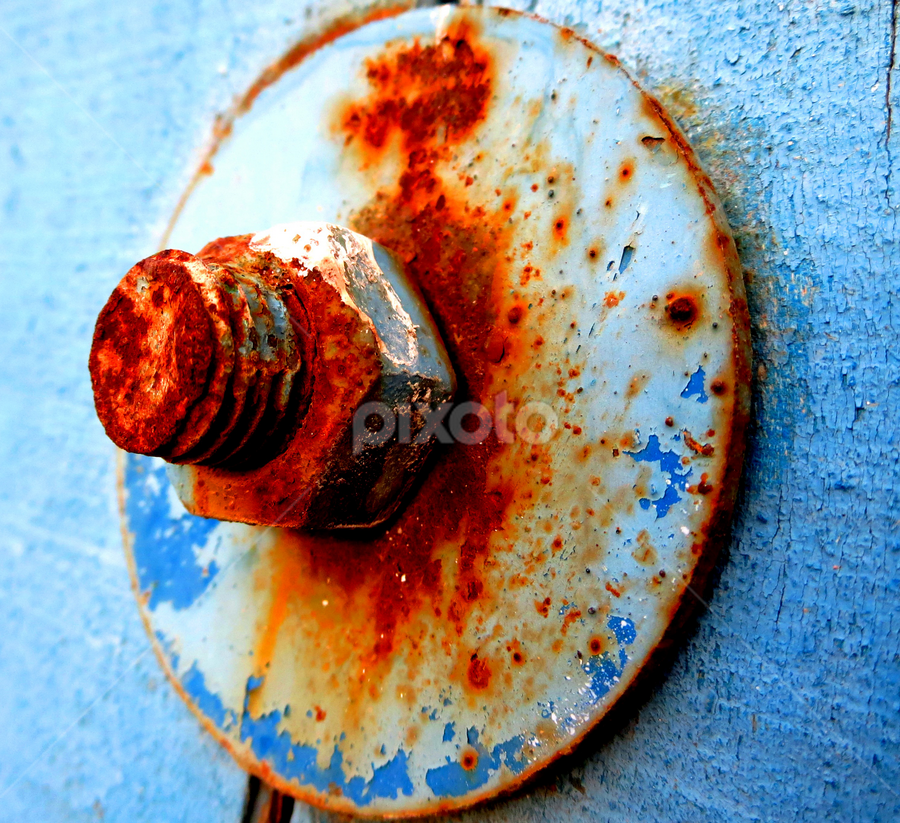 by Adnan Mirani - Artistic Objects Industrial Objects