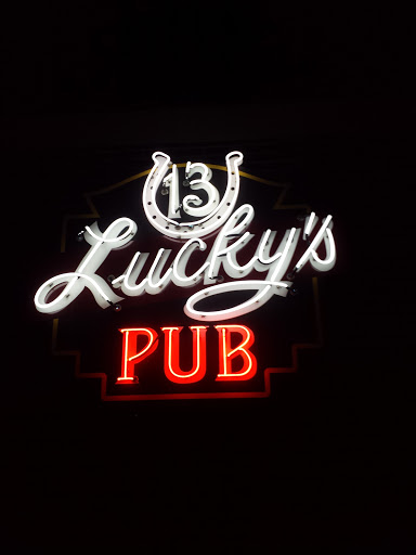 13 Lucky's Pub 
