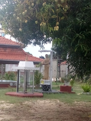 Sangamiththa Theraniya Statue