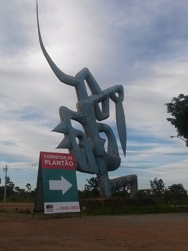 Monumento Solarius, Chifrudo