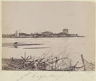 Zeehaven Bandar-e Anzalī in Perzië gezien over het water