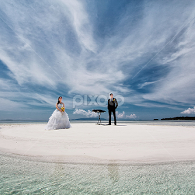 Couple by Jimmy Papia - Wedding Bride & Groom
