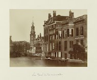Munttoren, Amsterdam, gezien vanaf de Amstel
