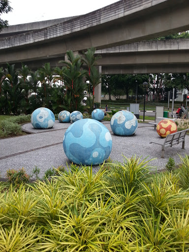 Blue Balls Sculpture