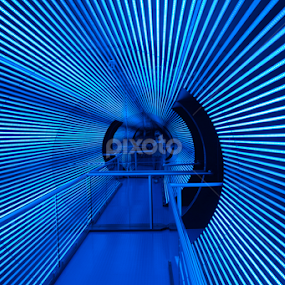 Questacon by Ian Mills - Abstract Light Painting