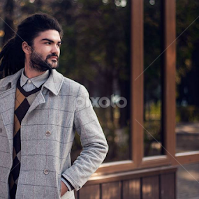 Vintage thought. by Oana Artem - People Portraits of Men