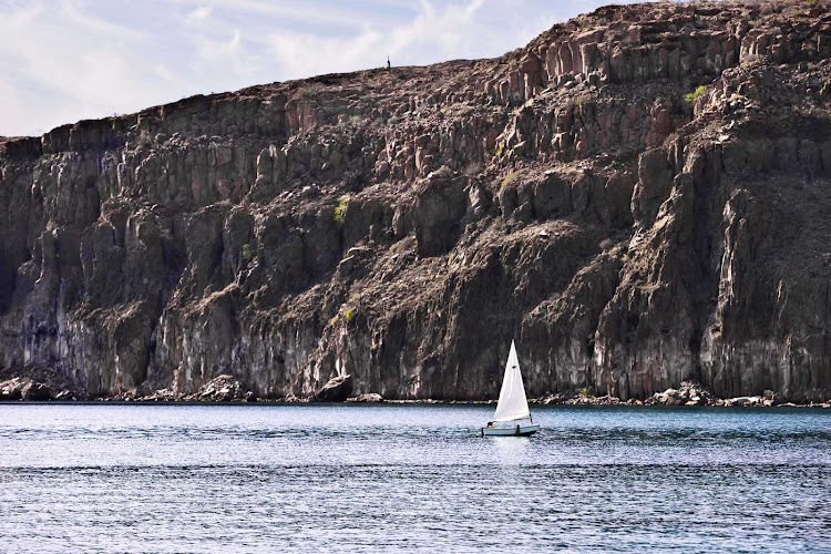 Sailing in the Sea of Cortez near Los Cabos in Baja California, Mexico. 