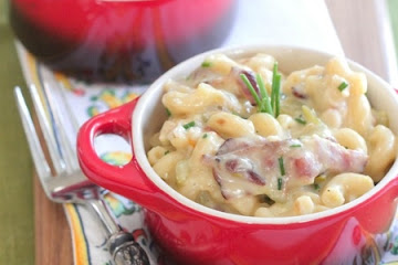 Green Chili, Chicken and Bacon Mac and Cheese