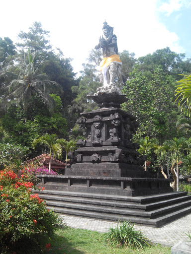 Statue of Tirta Empul