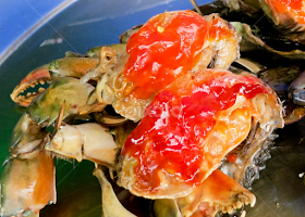 live crab by Loh Jiann -  