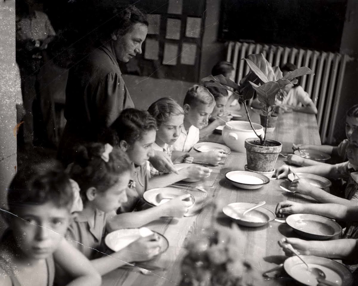 Otwock, Poland, Postwar, Children during lunch at a Joint children's home.