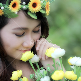 Putih.. by Irvan Blue-Ray - People Portraits of Women