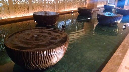 Indoor Fountain Hotel Jatra