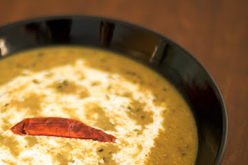Dal Makhani (Black lentils in creamy sauce)