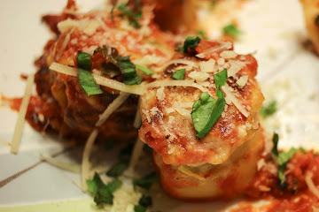Baked Spinach and Mushroom Rotolo