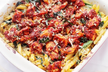 Cheesy Chicken Pasta Bake