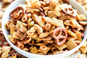 Winter Spice Slow Cooker Snack Mix