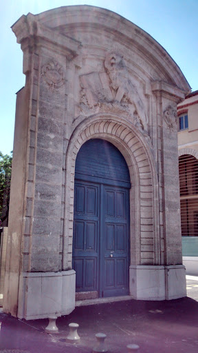 Portes de l'Ancienne Gendarmerie Nationale