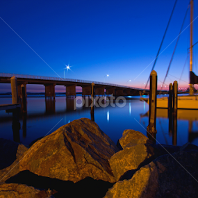 `calm by Justin Mckinney - Buildings & Architecture Bridges & Suspended Structures