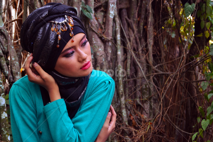 Hijab by Shihab Qurtuby - People Portraits of Women