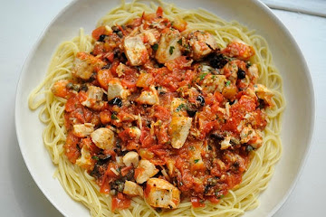 The (Not Barefoot) Contessa&#39;s Fish Pasta 