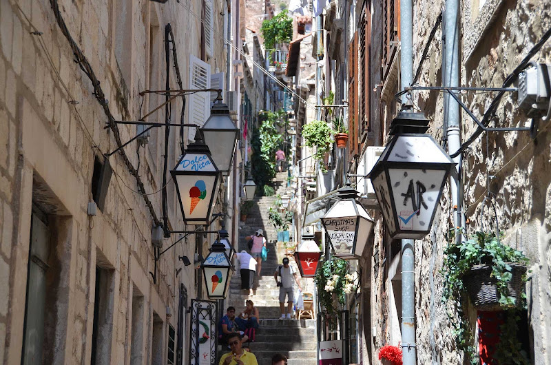 Alleyway and shops in Dubrovnik, Croatia.