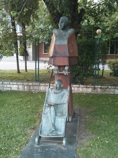 Mother Sculpture in Museo Al aire libre